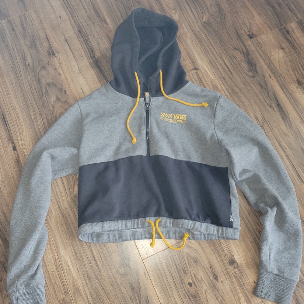 Women's cropped hoodie